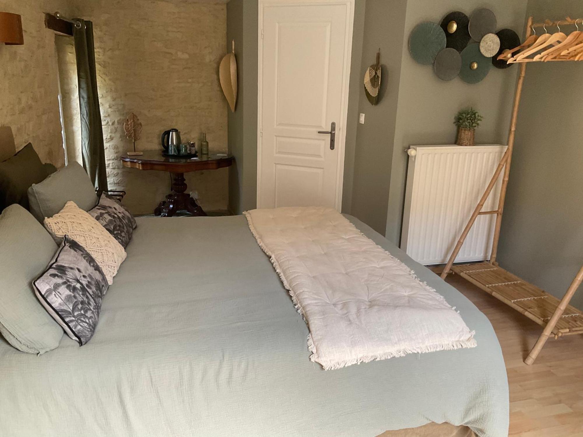 Chambres D'Hotes De L'Ancienne Auberge Thaon Zewnętrze zdjęcie